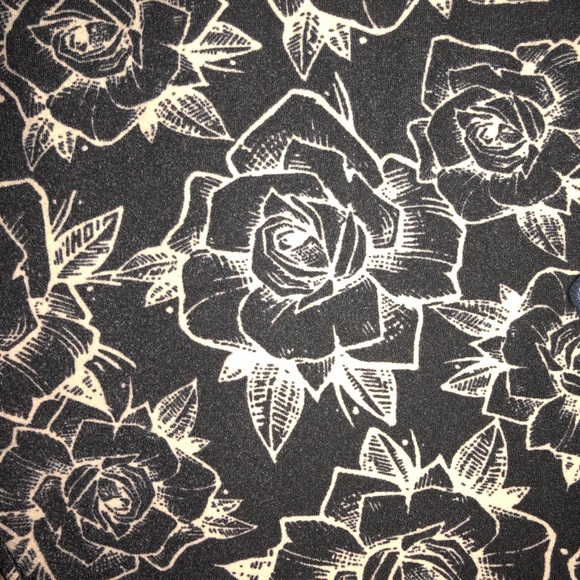 UNICORN TC CREAM AND BLACK ROSES - Picture 2 of 3